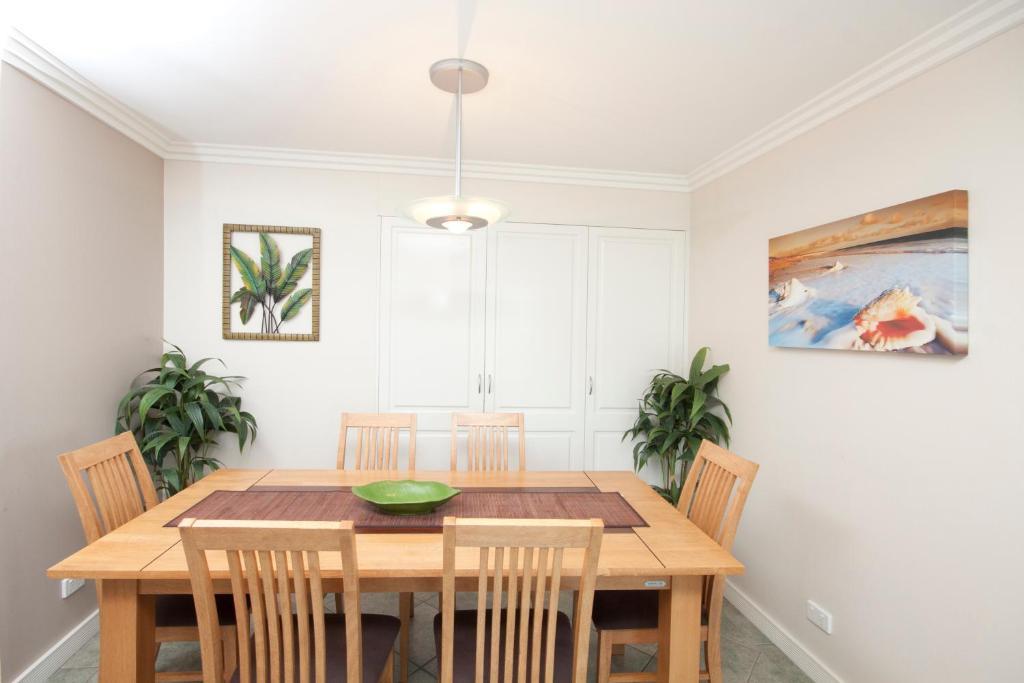Sails Apartments Форстер Экстерьер фото